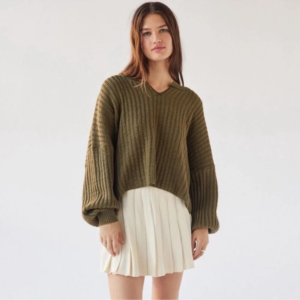 Urban Outfitters BDG Allie Notch Neck Pullover Sweater Green Size XS oversized - Picture 2 of 9